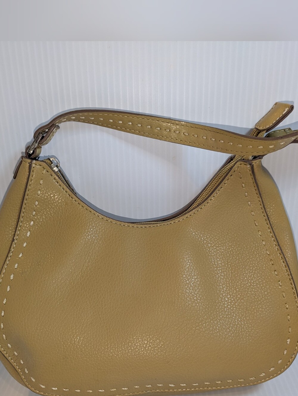 Tommy Hilfiger Mustard Yellow Pebbled Faux Leather Mini Shoulder Bag Y2K - Picture 2 of 12